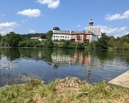 شقة Moderne Sonnige Ferienwohnung